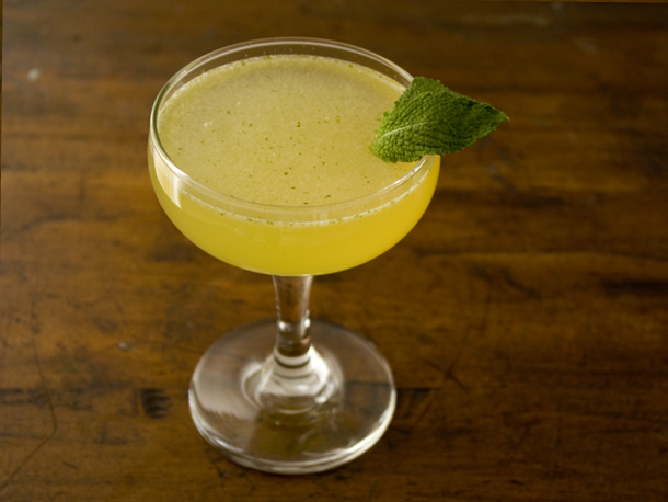 seasonalcocktails-cardamom_mint_cocktail