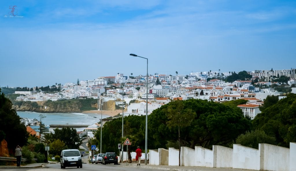 the-white-wash-red-roof-portugese-houses-look-straight-out-of-a-painting