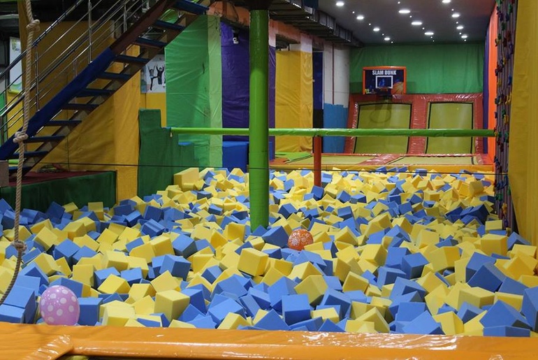 Take A Big Jump At India S Biggest Trampoline Park In Delhi Ncr Curly Tales