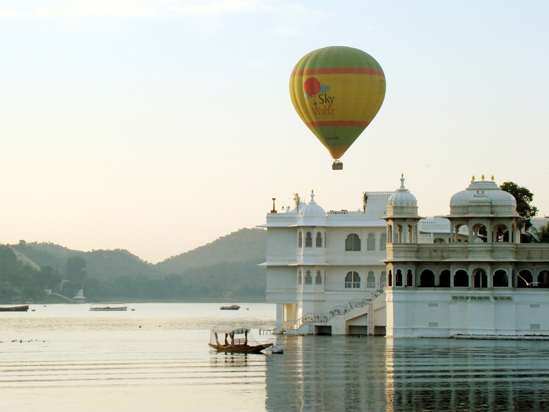 Go On A Balloon Safari In Pink City & Float Over The Amer Fort