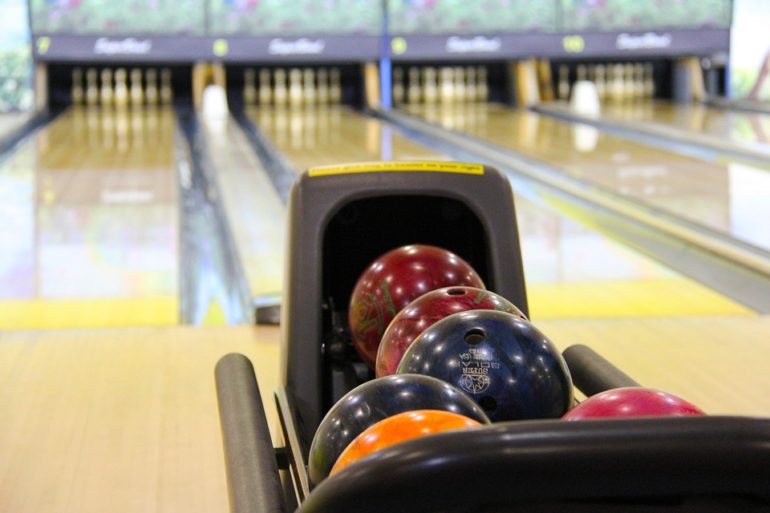 Head To These 5 Places In Pune For A Spectacular Bowling Night