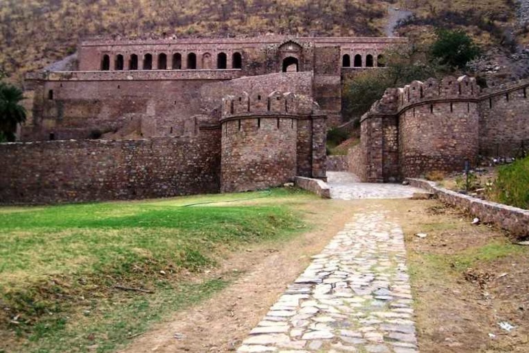 Bhangard fort