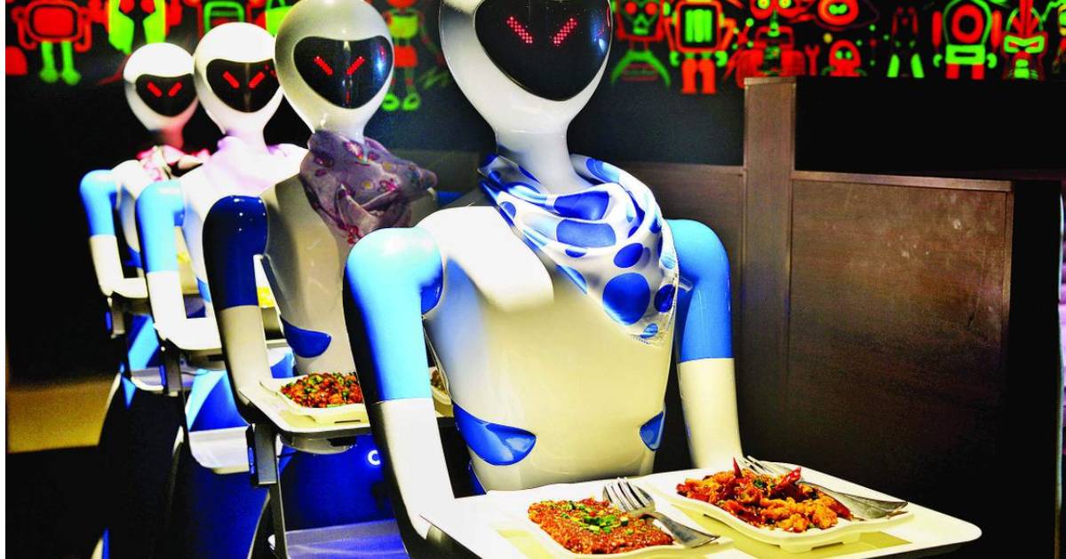 This Robot Themed Restaurant In Chennai Hire Robots As Waiters To Serve You  Food