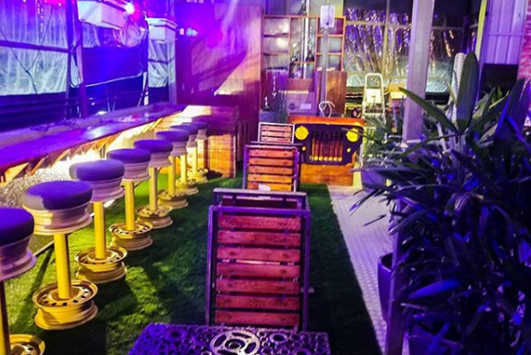 The Willy’s Jeep Themed Cafe In Bengaluru Should Be Added To Your ‘Go To’ List