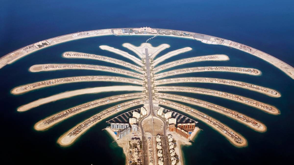 17 Fronds, 17 Jaw-Dropping Facts About Palm Jumeirah That Will Blow Your Mind!