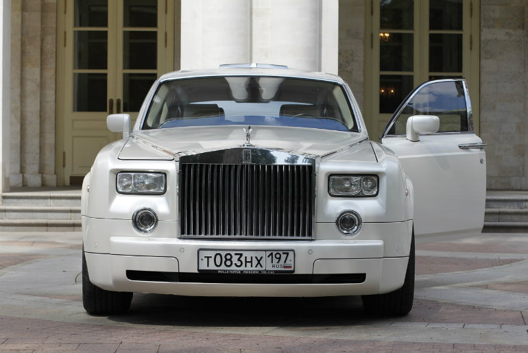 Rent a Rolls Royce Ghost in Dubai  GTR Luxury Car Rental