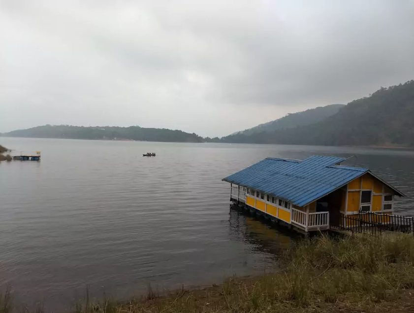Gorgeous Boathouse In Shillong