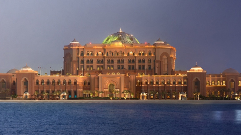 Live Like A Star At These 5 Fine Luxury Hotels In The UAE