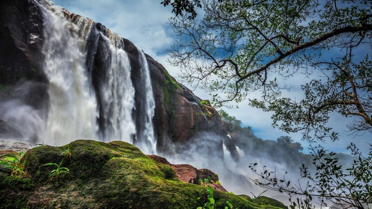 Visit The "Niagara Falls Of India" In Thrissur, Kerala | Curly Tales