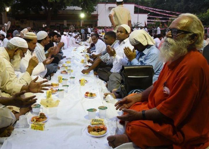 Ayodhya’s Shri Sita Ram Temple Restores Harmony By Hosting Iftar