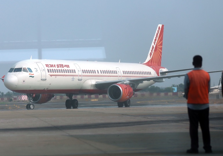 Air India Flight Delayed As Pilot And Crew Member Fight Over Pilot’s Lunch Box