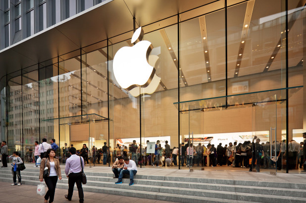 Apple Plans To Open Its First India Store In Mumbai