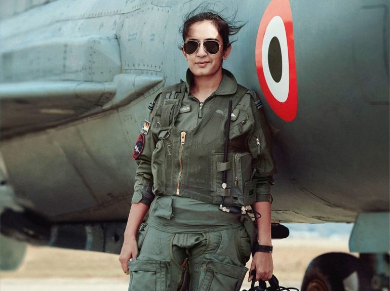 Meet Flight Lieutenant Mohana Singh,The First Woman Fighter Pilot Of India