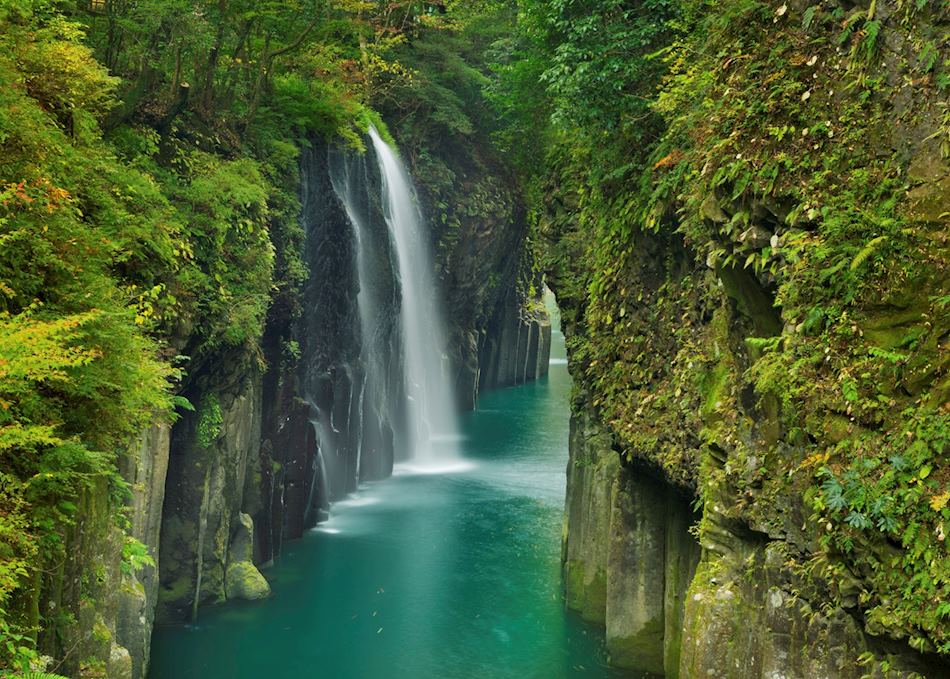 Cruise Through Takachiho Gorge, A Volcanic Canyon By A Waterfall in Japan