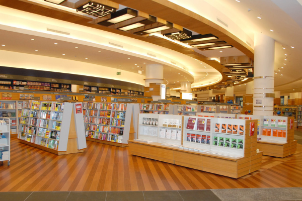 Kinokuniya bookstore in The Dubai Mall