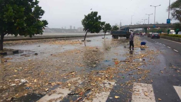 Mumbai Arabian Sea High Tide Returns 2,15,000 Kg Garbage