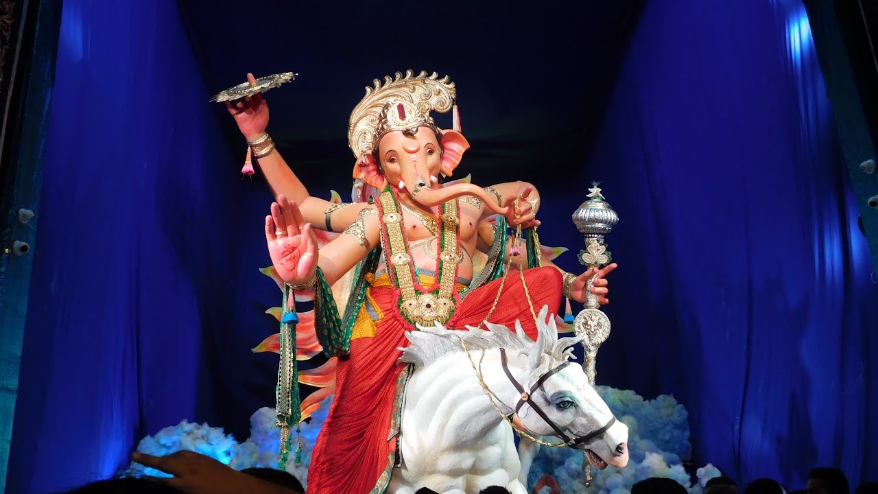 Ganesh Pandals In Mumbai