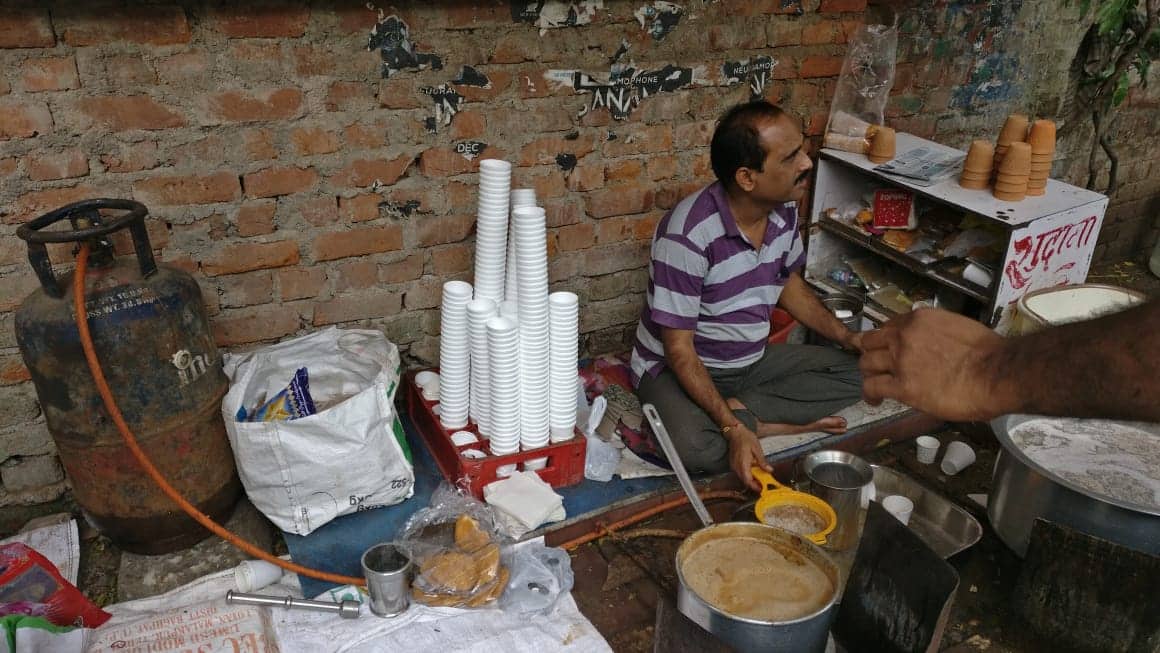 Have You Been To This Iconic 30-Year-Old Chai Stall Of Delhi’s North Campus Yet?