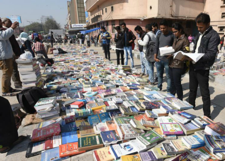 Daryaganj book market