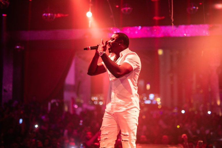 Akon – Fashion Bomb Daily
