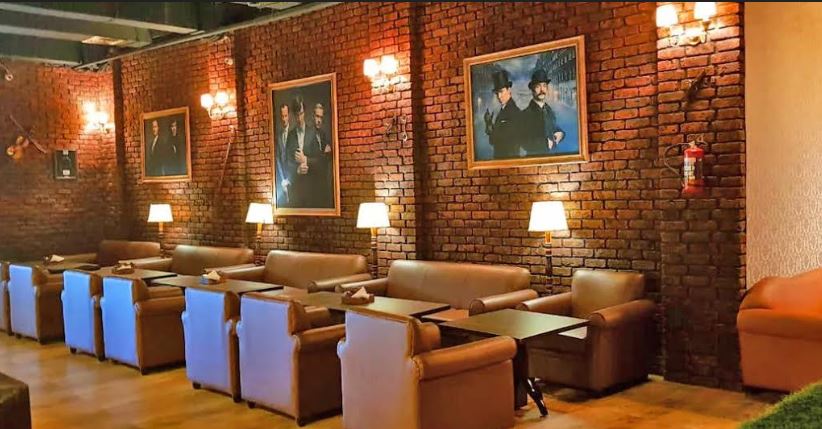Have You Been To This Sherlock Holmes Themed In Indirapuram Yet?