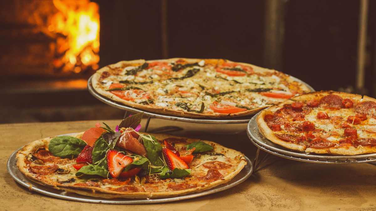 26 Best Pizza Places In Bangalore For Sourdough, Thick-Crust & Every Kind Of Pizza Lover