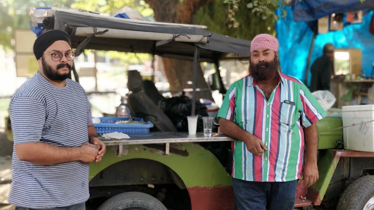 This Sardarji Duo In Rohini Serves Home Cooked Meal On a JEEP!