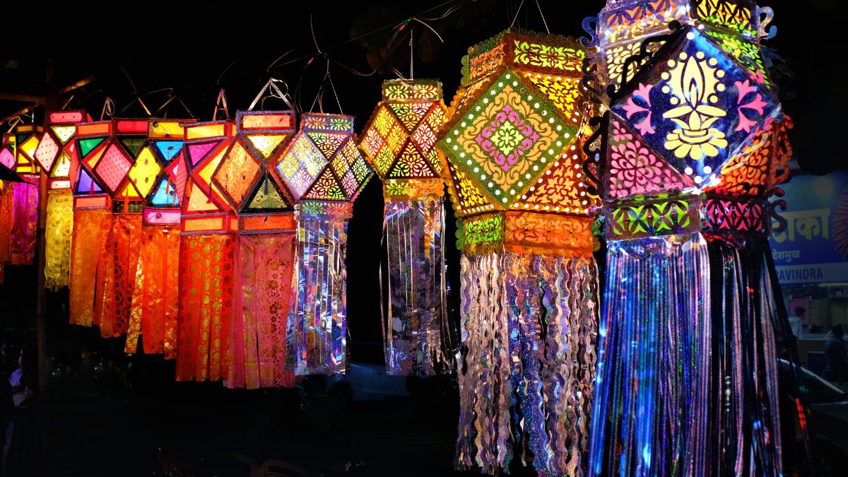 10 Markets In Delhi That Will Come To You Rescue To Have A Cracker-Free Diwali