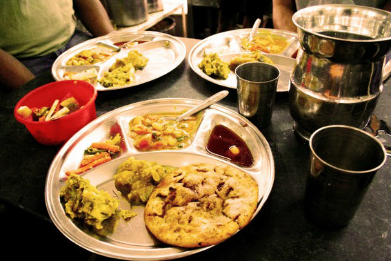 7 Reasons Why We Think Delhi’s Famous Parathe Wali Gali Is Overrated