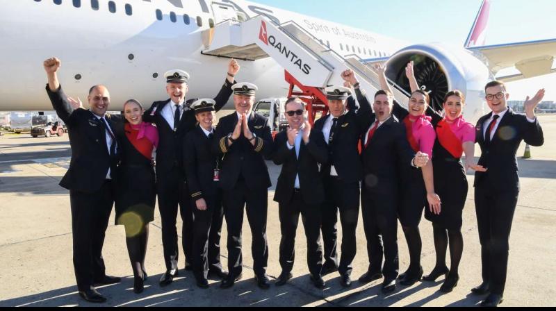 Qantas Dreamliner Lands World’s Longest Commercial Flight