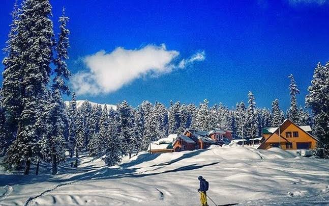 Places To Travel In India This New Year, gulmarg