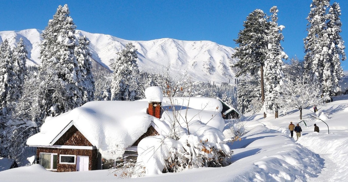 Witness Your First Snowfall At These 5 Beautiful Hill Stations In India!