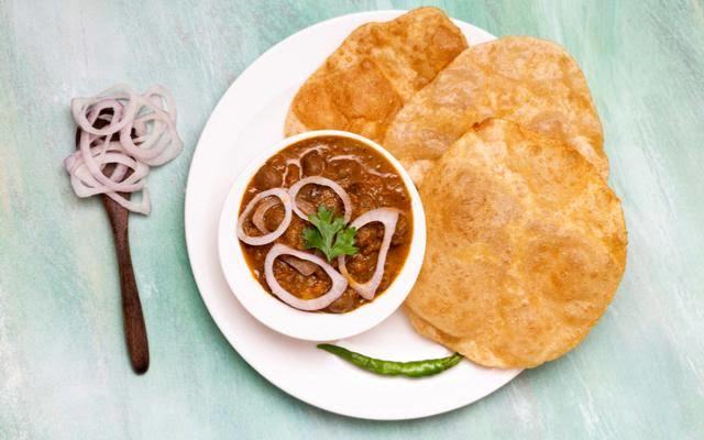 best chole bhature places in pune, darshan