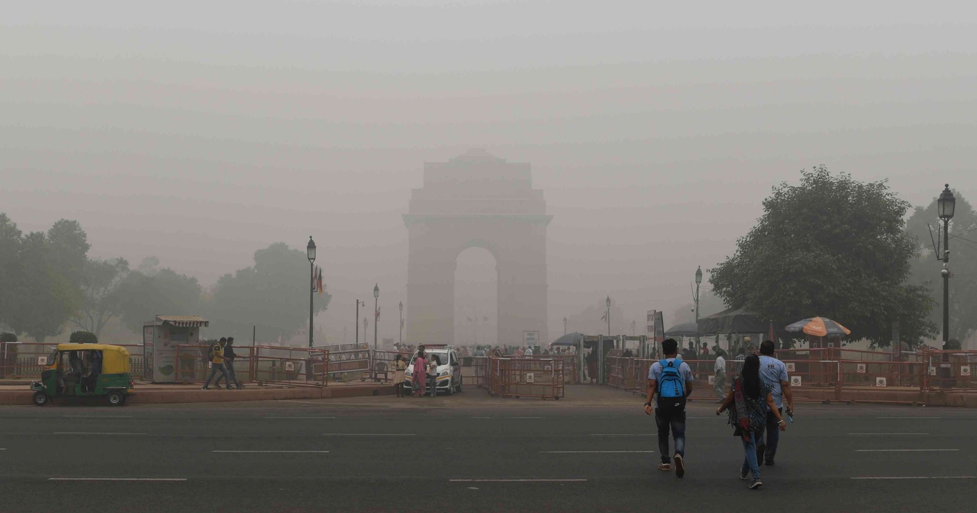 Delhi Pollution: Cancel Your Trip Or Fight It Out? Here’s What Tourists Need To Do