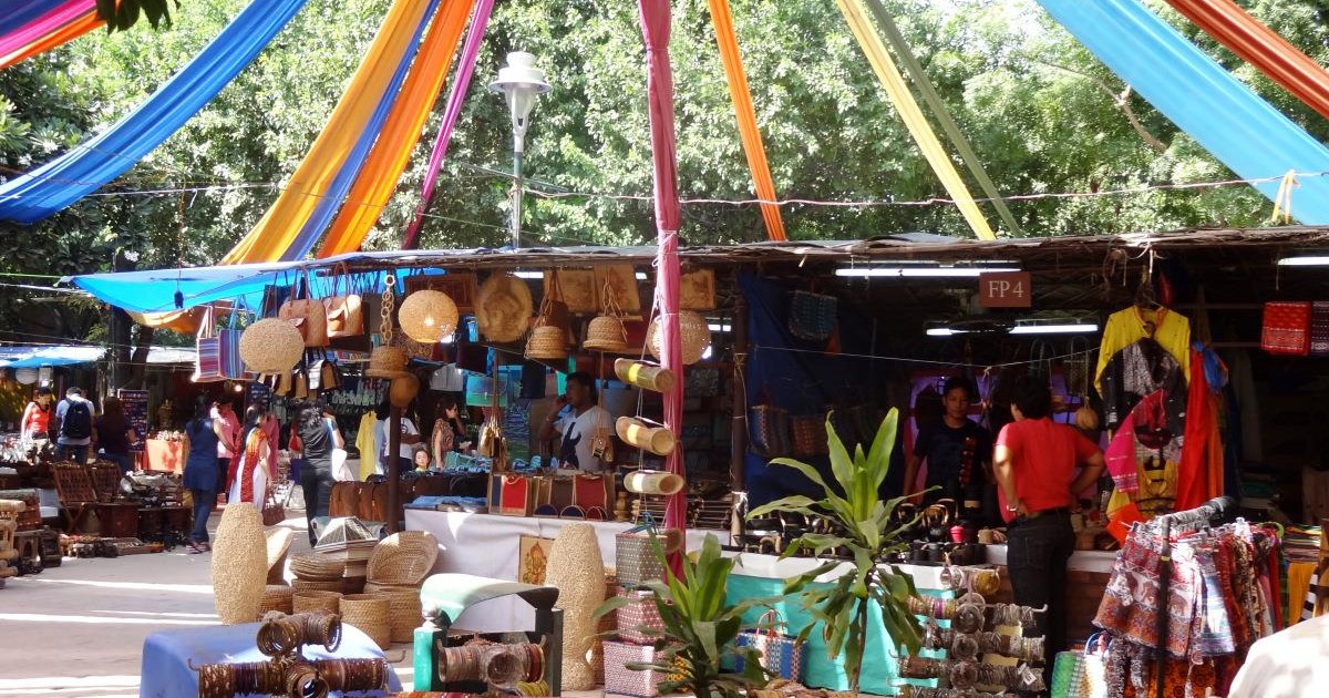 9 Reasons Why You Need To Spend Your Weekend Afternoons Lazing Around At Delhi’s Iconic Dilli Haat!