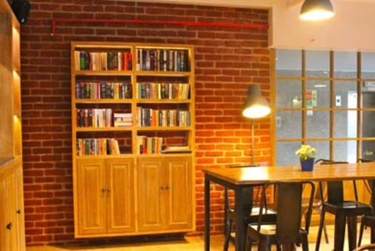 book cafés