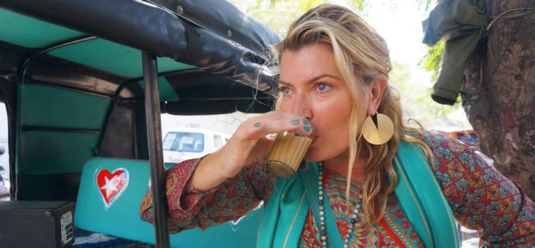 American Woman Quits Job To Sell Chai And Now Earns ₹200 Crores Annually