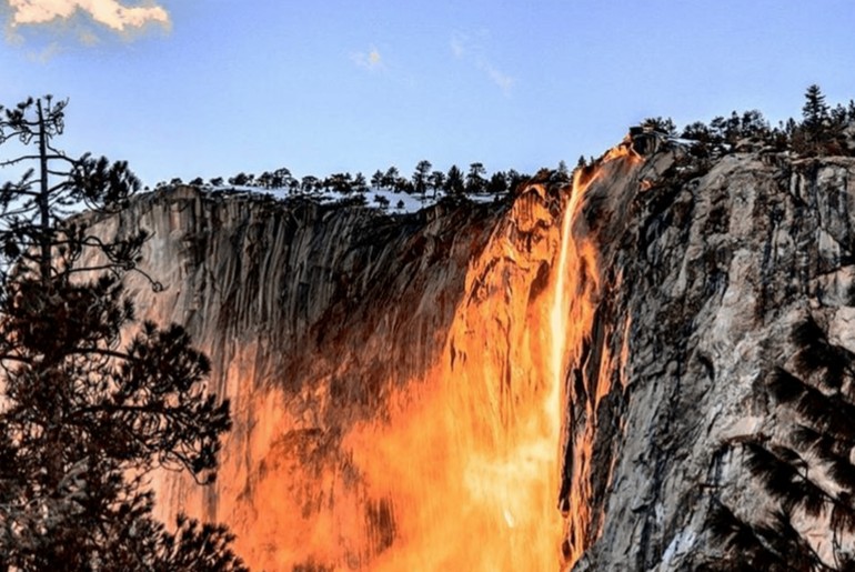 Fire Waterfall Is Real! California’s Burning Horsetail Waterfall In Yosemite Has Left Us Speechless!
