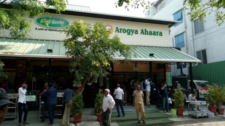 Arogya Ahaara In Bangalore Serves Takeaway Food By The Kilo