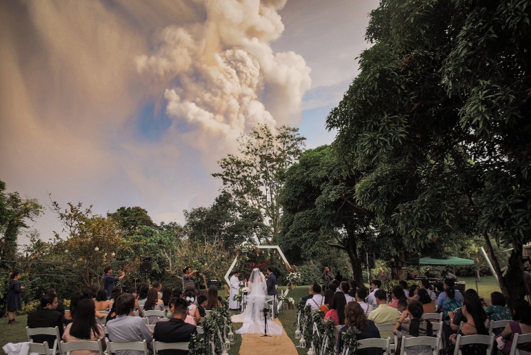 In Pictures: Couple Ties The Knot Amid Volcanic Erruption