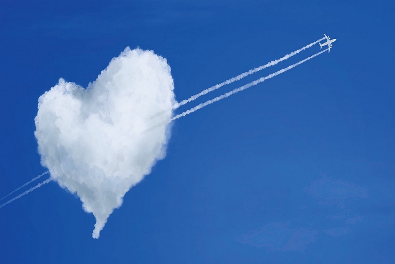 Rak Hotel Gives You The Chance To Propose Your Love In The Sky