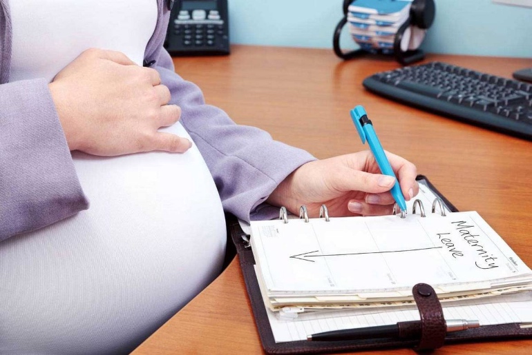 UAE To Soon Get Longer Maternity & Paternity Leaves