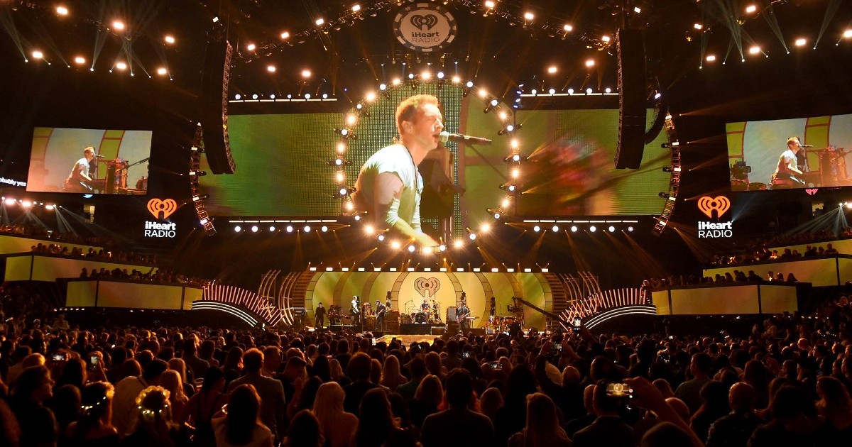 Coldplay Lead Singer Chris Martin Hosts Live Online Concert For Quarantined People