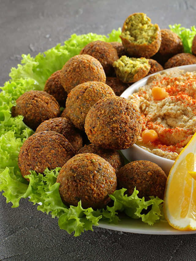 cropped-Falafel-with-Hummus.jpg