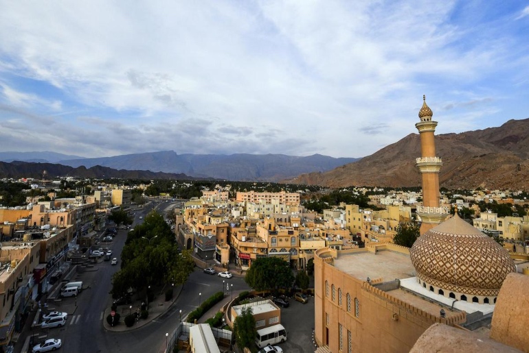 Coronavirus: Oman Closes Borders, Bans Public Transport From Today