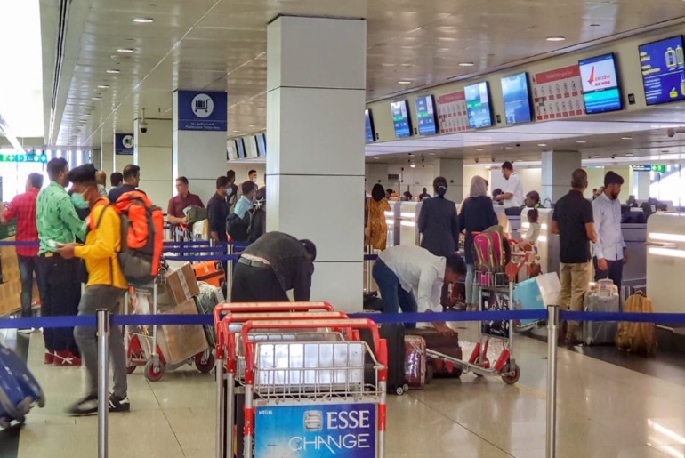 Coronavirus: UAE Suspends Entry Of Valid Residence Visa Holders Abroad