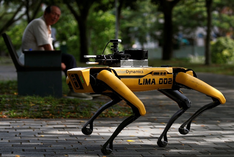 Singapore Uses ‘Robot Dogs’ To Follow Social Distancing Guidelines In Parks & Gardens