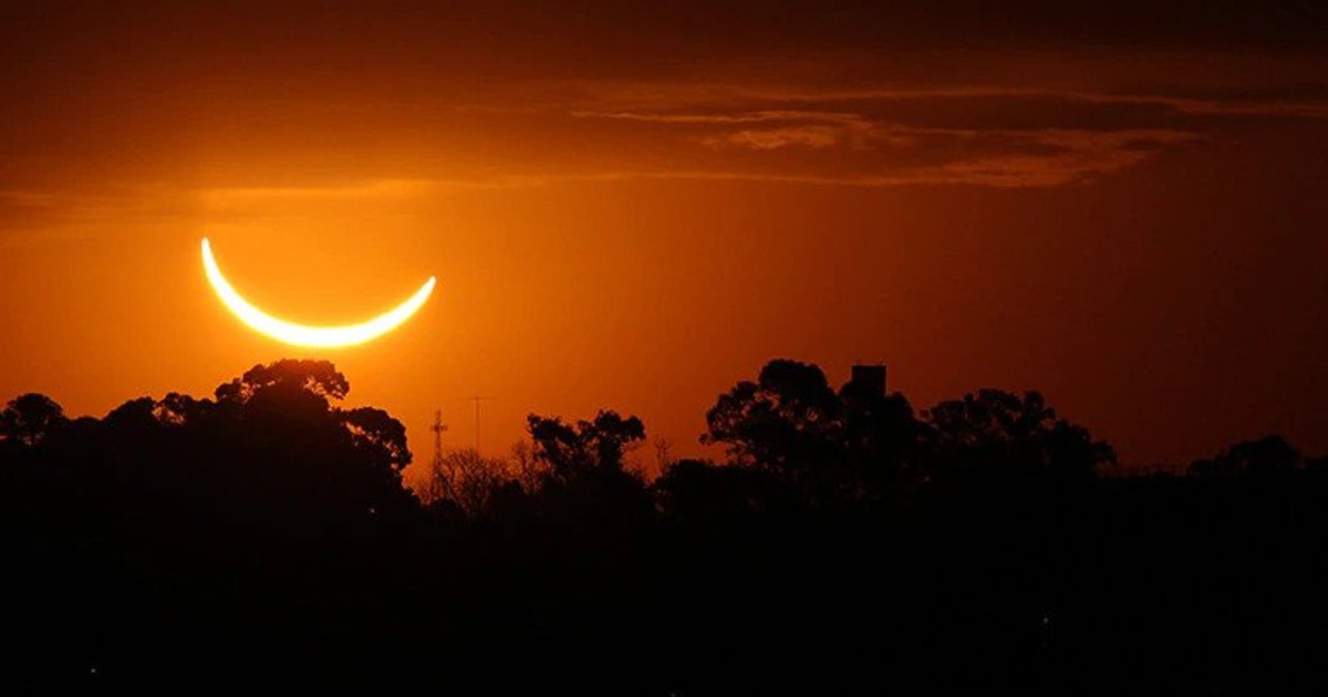 Dazzling Ring Of Fire Solar Eclipse Pictures From Across The World