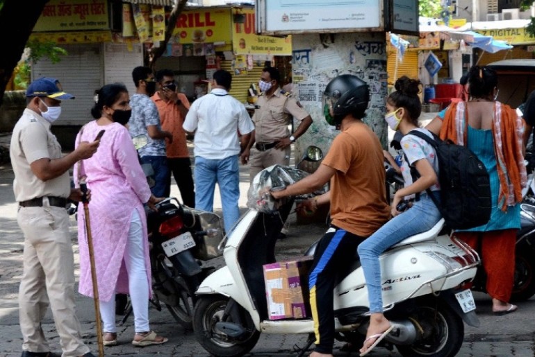 mumbai police 2 km radius seize car