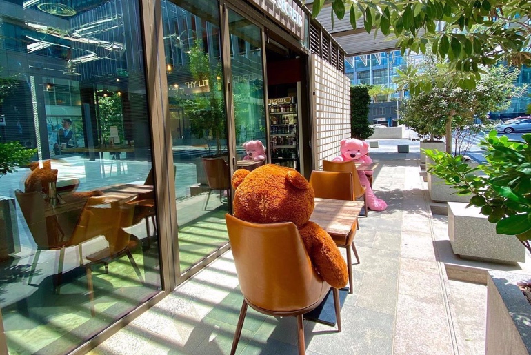 Dubai Cafe Uses Teddy Bears To Ensure Social Distancing